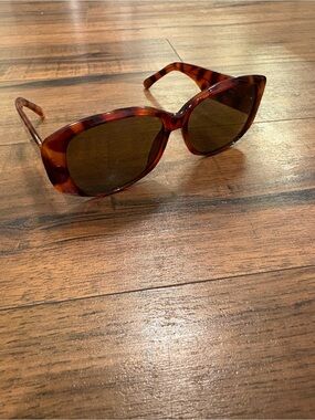 Vintage Liz Claiborne Faux Tortoise Shell Sunglasses Black Lenses
